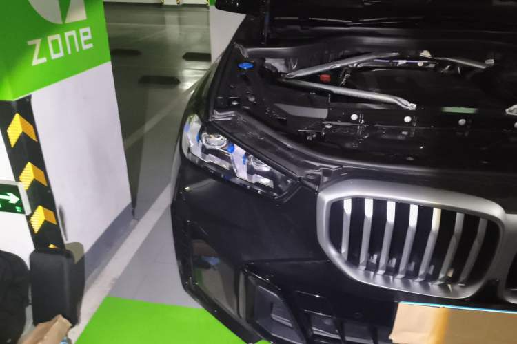 Used BMW X5 2023 xDrive 40Li M Sport Package Right Front Headlight
