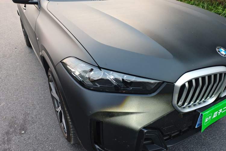 Used BMW X5 2023 xDrive 30Li Luxury M Sport Night Edition Package Right Front Headlight