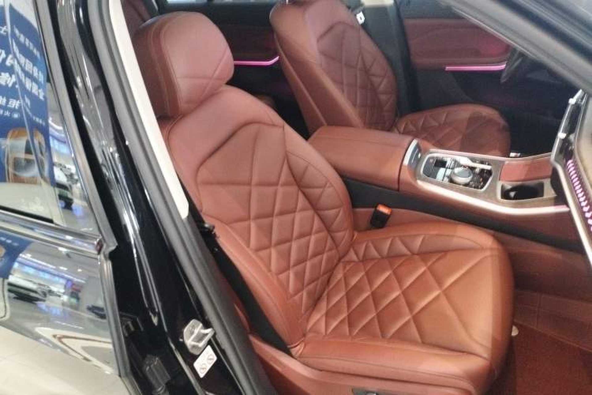 Used BMW X5 2023 xDrive 30Li Luxury M Sport Night Edition Package Right Front Seat