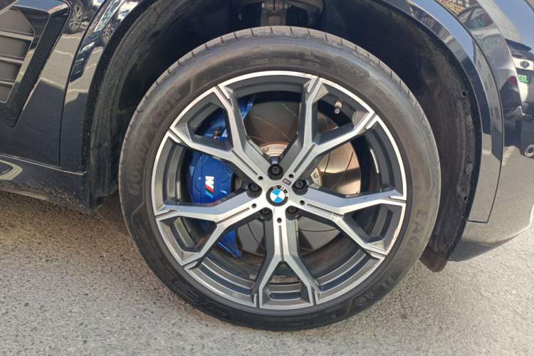 Used BMW X5 2023 xDrive 30Li Luxury M Sport Package Right Front Wheel Hub