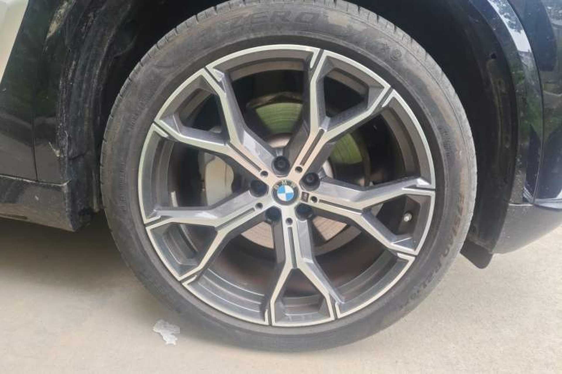 Used BMW X5 2023 xDrive 30Li Luxury M Sport Package Right Front Wheel Hub