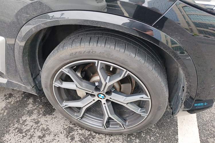 Used BMW X5 2023 xDrive 30Li Luxury M Sport Package Right Front Wheel Hub