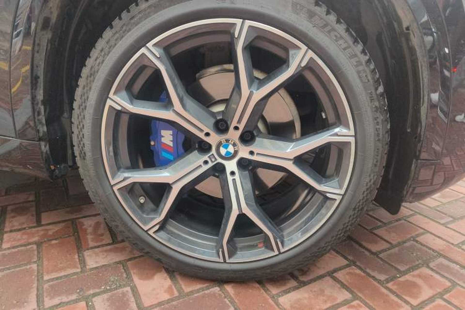 Used BMW X5 2023 xDrive 30Li Luxury M Sport Night Edition Package Right Front Wheel Hub
