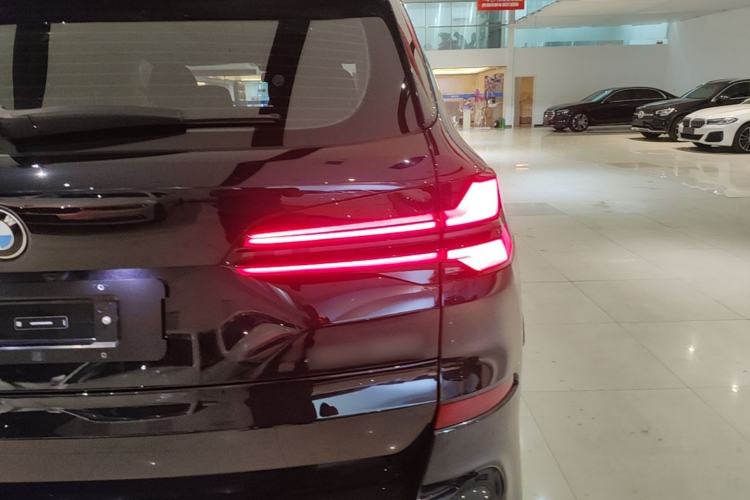 Used BMW X5 2023 xDrive 30Li Luxury M Sport Night Edition Package Right Rear Taillight