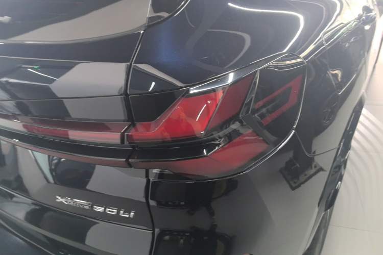 Used BMW X5 2023 xDrive 30Li Luxury M Sport Night Edition Package Right Rear Taillight