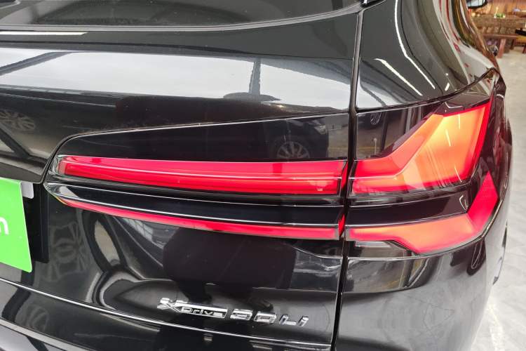 Used BMW X5 2023 xDrive 30Li Luxury M Sport Night Edition Package Right Rear Taillight