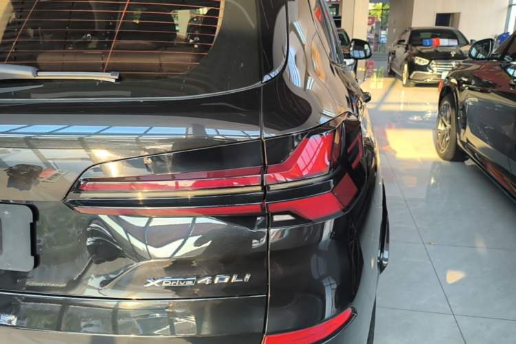 Used BMW X5 2023 xDrive 30Li Luxury M Sport Night Edition Package Right Rear Taillight