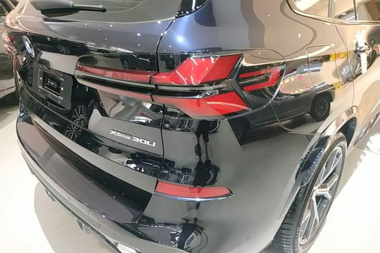 Used BMW X5 2023 xDrive 30Li Luxury M Sport Night Edition Package Right Rear Taillight