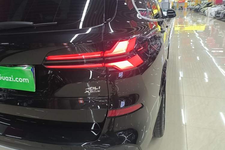 Used BMW X5 2023 xDrive 40Li M Sport Package Right Rear Taillight