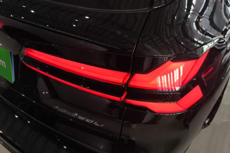 Used BMW X5 2023 xDrive 30Li Luxury M Sport Night Edition Package Right Rear Taillight