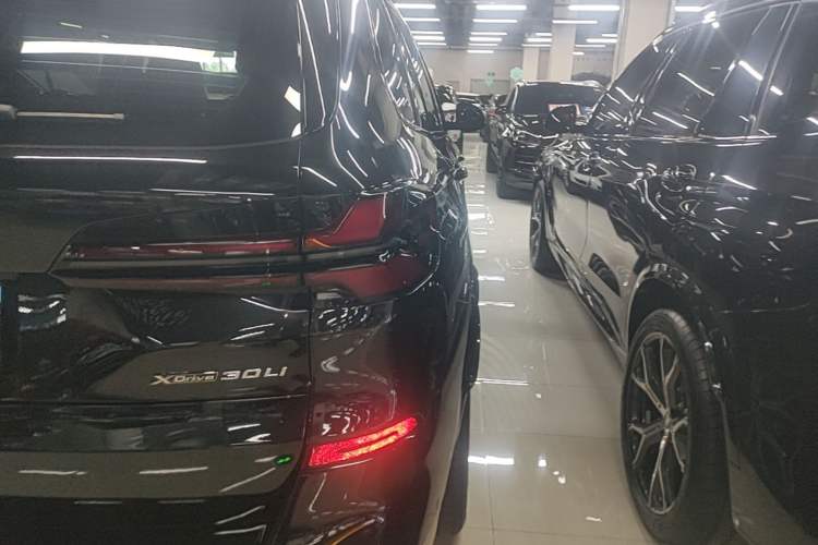 Used BMW X5 2023 xDrive 30Li Luxury M Sport Night Edition Package Right Rear Taillight