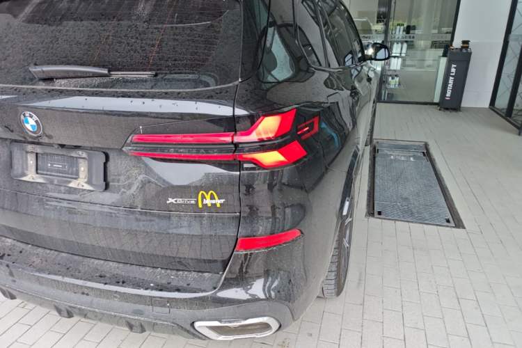 Used BMW X5 2023 xDrive 30Li Luxury M Sport Night Edition Package Right Rear Taillight
