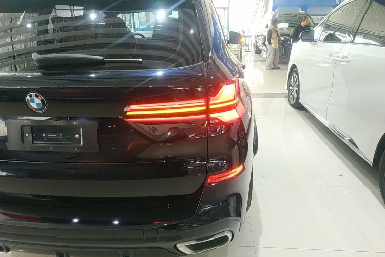 Used BMW X5 2023 xDrive 30Li Luxury M Sport Night Edition Package Right Rear Taillight