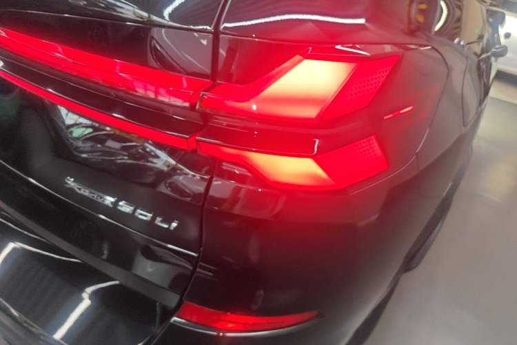 Used BMW X5 2023 xDrive 30Li Luxury M Sport Night Edition Package Right Rear Taillight