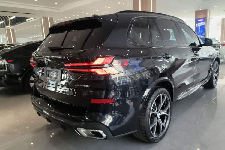 Used BMW X5 2023 xDrive 30Li Luxury M Sport Night Edition Package Right Rear Taillight
