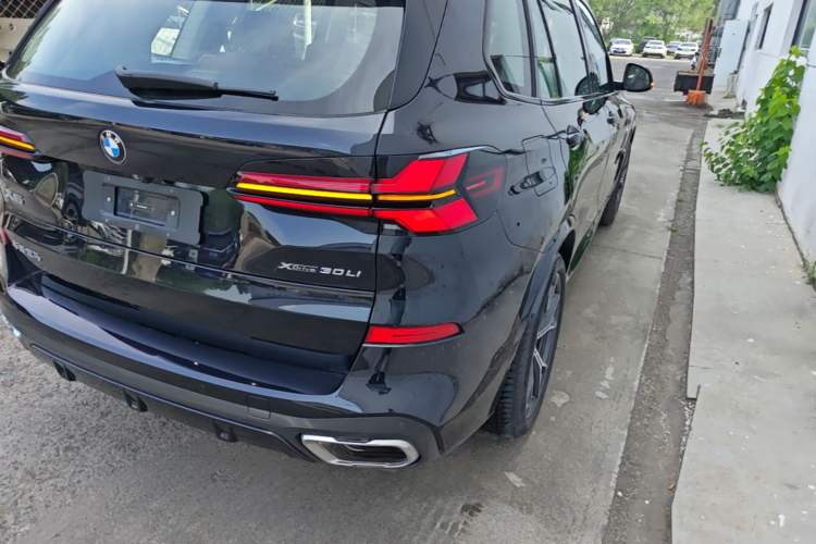 Used BMW X5 2023 xDrive 30Li Luxury M Sport Night Edition Package Right Rear Taillight