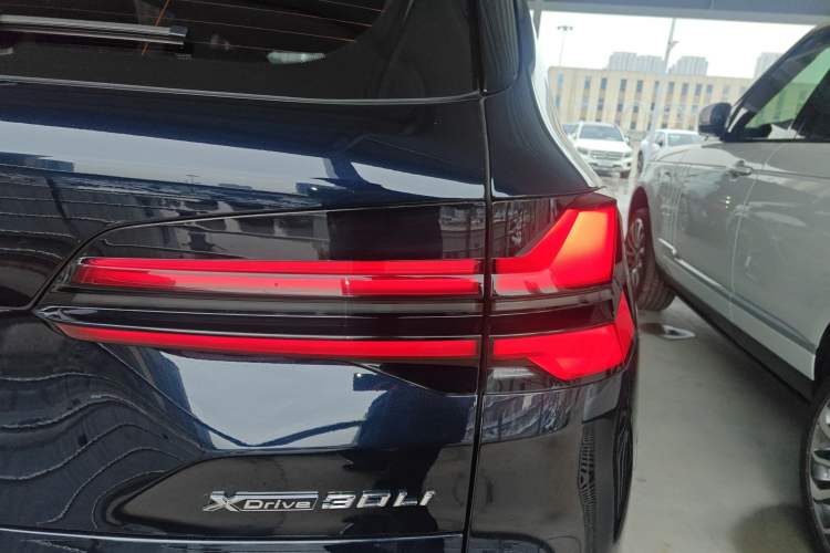 Used BMW X5 2023 xDrive 30Li Luxury M Sport Package Right Rear Taillight