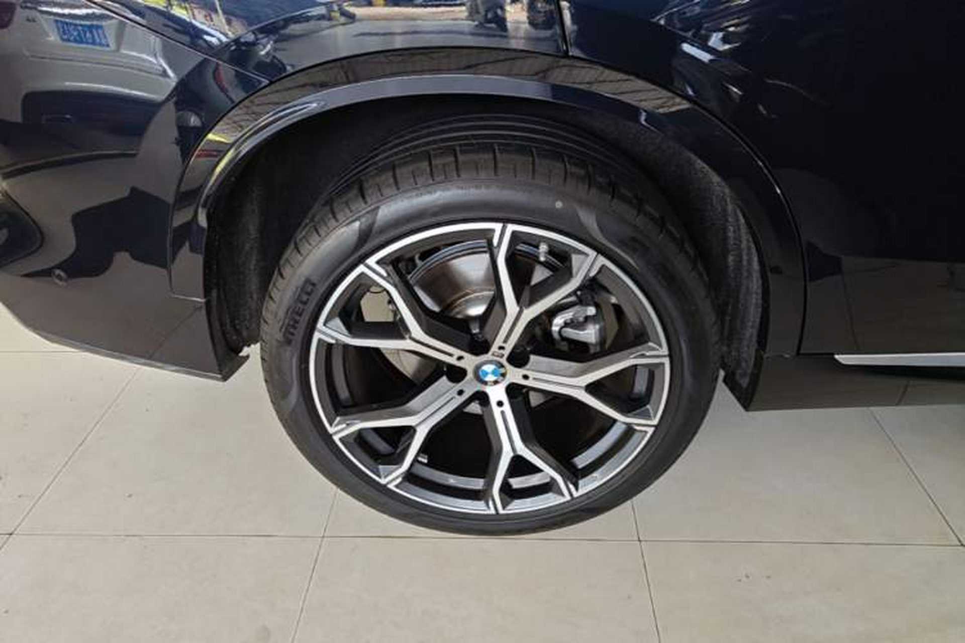 Used BMW X5 2023 xDrive 30Li Luxury M Sport Package Right Rear Wheel Hub