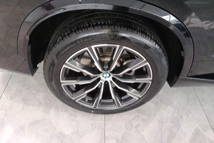 Used BMW X5 2023 xDrive 30Li M Sport Package Right Rear Wheel Hub