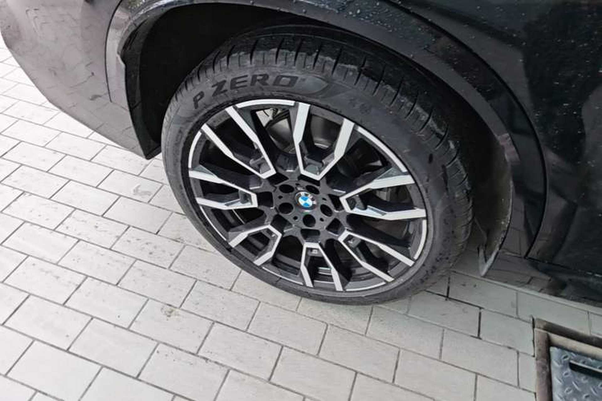 Used BMW X5 2023 xDrive 40Li M Sport Night Edition Package Right Rear Wheel Hub