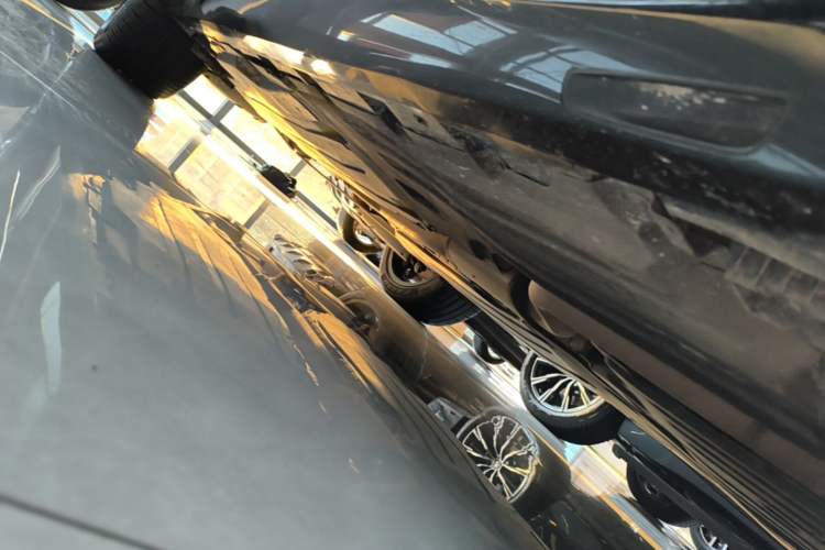 Used BMW X5 2023 xDrive 30Li Luxury M Sport Night Edition Package Right Side Sill