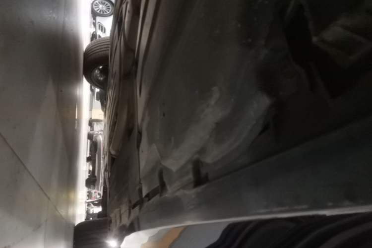 Used BMW X5 2023 xDrive 40Li M Sport Night Edition Package Right Side Sill