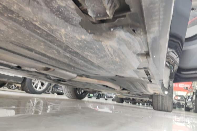 Used BMW X5 2023 xDrive 30Li Luxury M Sport Night Edition Package Right Side Sill