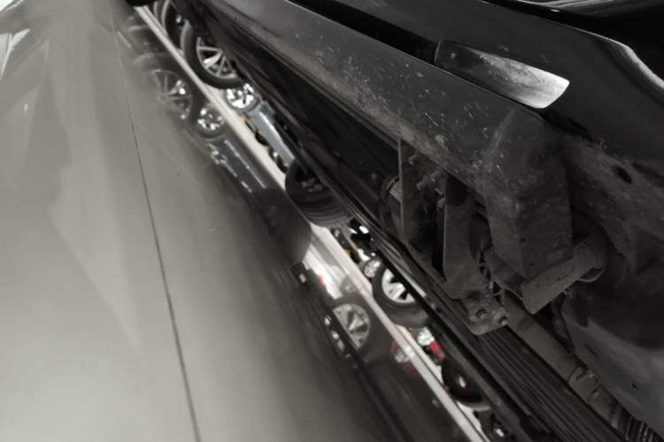 Used BMW X5 2023 xDrive 30Li Luxury M Sport Night Edition Package Right Side Sill