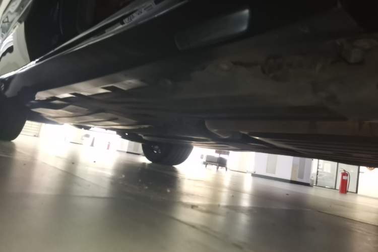 Used BMW X5 2023 xDrive 30Li Luxury M Sport Night Edition Package Right Side Sill