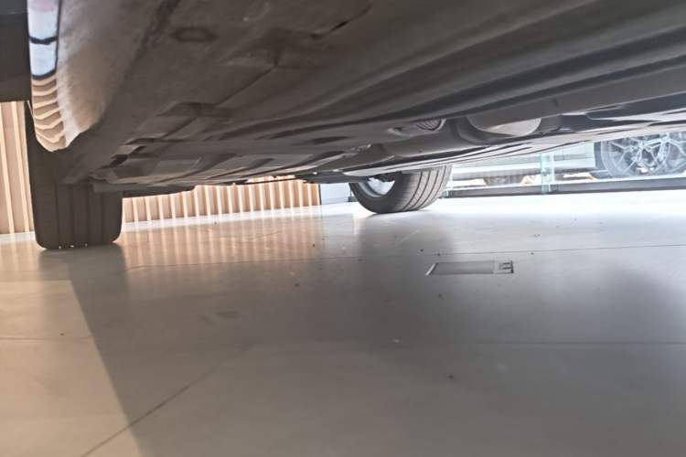 Used BMW X5 2023 xDrive 30Li Luxury M Sport Package Right Side Sill