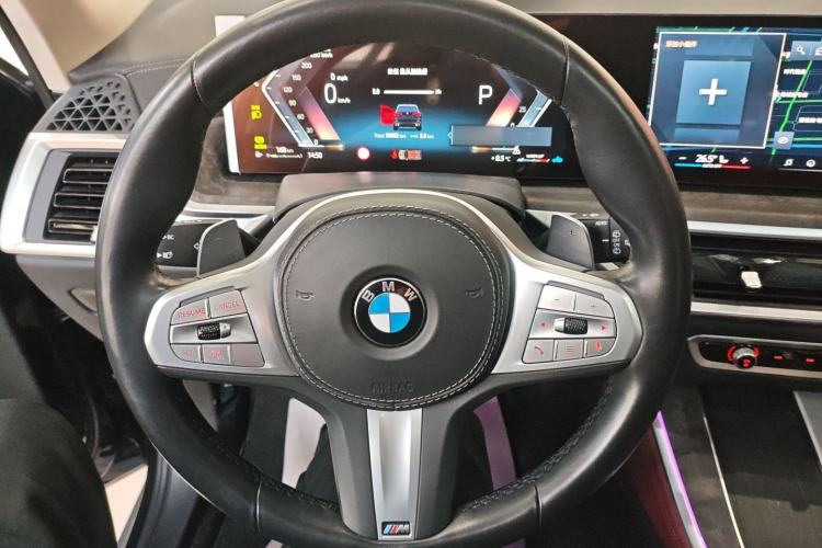 Used BMW X5 2023 xDrive 30Li Luxury M Sport Package Steering Wheel