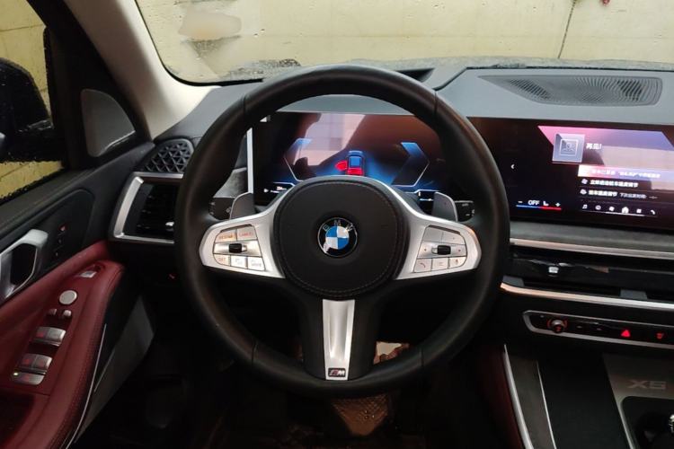Used BMW X5 2023 xDrive 30Li Luxury M Sport Night Edition Package Steering Wheel