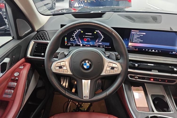 Used BMW X5 2023 xDrive 30Li Luxury M Sport Night Edition Package Steering Wheel