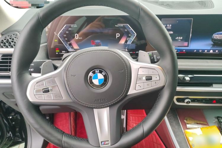 Used BMW X5 2023 xDrive 30Li Luxury M Sport Night Edition Package Steering Wheel