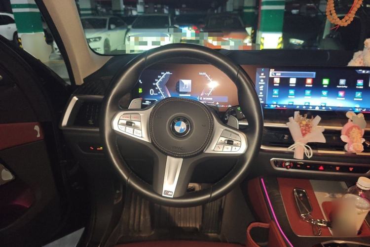 Used BMW X5 2023 xDrive 30Li Luxury M Sport Night Edition Package Steering Wheel