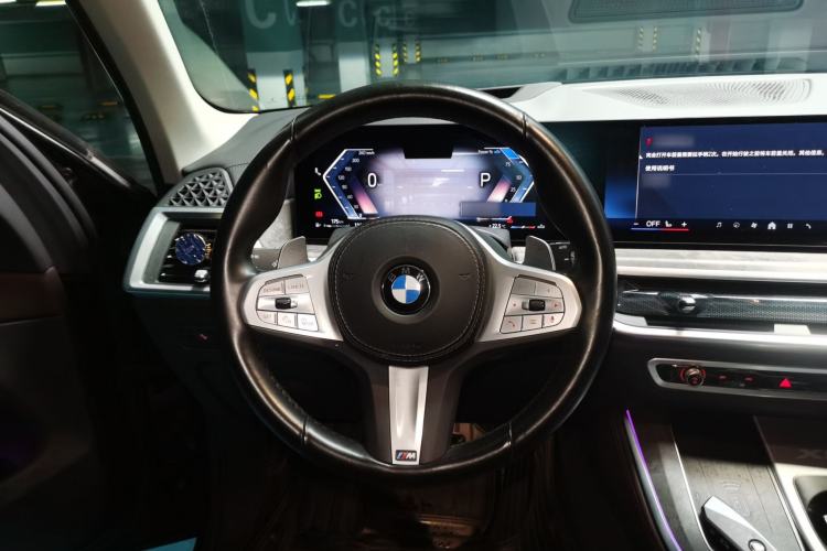 Used BMW X5 2023 xDrive 30Li Luxury M Sport Night Edition Package Steering Wheel