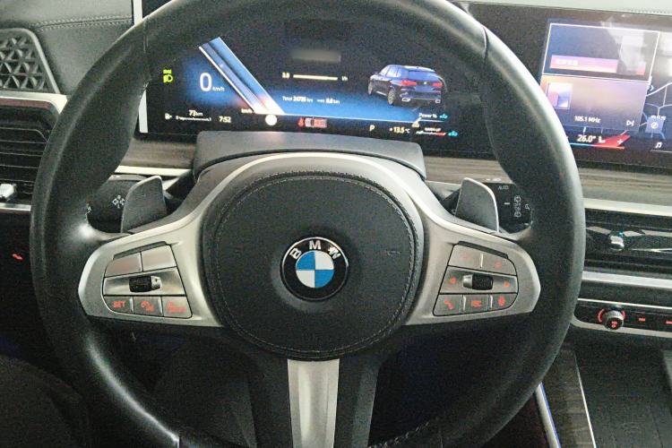 Used BMW X5 2023 xDrive 40Li M Sport Package Steering Wheel