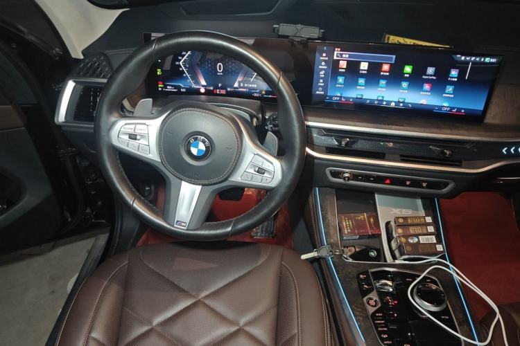 Used BMW X5 2023 xDrive 30Li Luxury M Sport Package Steering Wheel