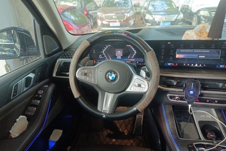 Used BMW X5 2023 xDrive 30Li Luxury M Sport Package Steering Wheel