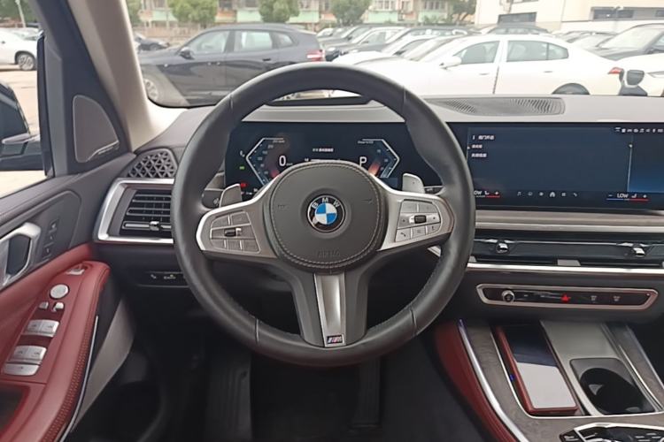 Used BMW X5 2023 xDrive 30Li Luxury M Sport Package Steering Wheel