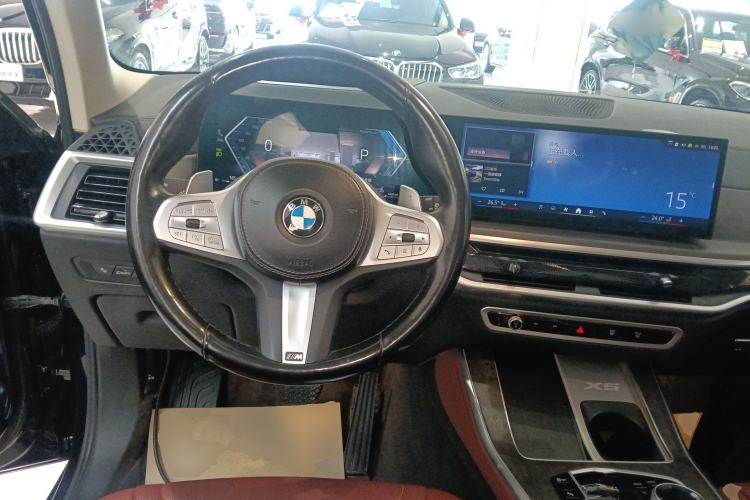 Used BMW X5 2023 xDrive 30Li Luxury M Sport Night Edition Package Steering Wheel