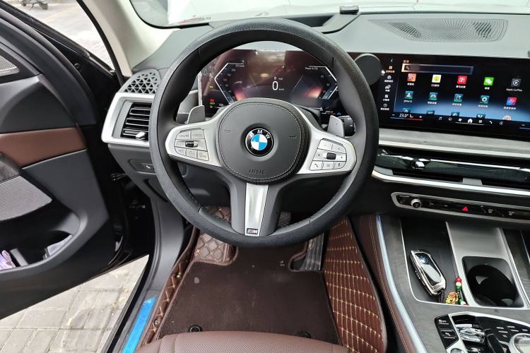 Used BMW X5 2023 xDrive 30Li Luxury M Sport Night Edition Package Steering Wheel