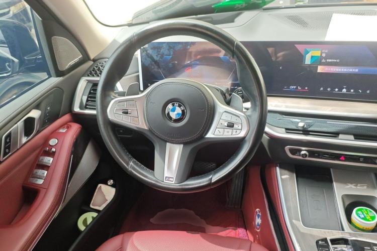 Used BMW X5 2023 xDrive 30Li Luxury M Sport Night Edition Package Steering Wheel