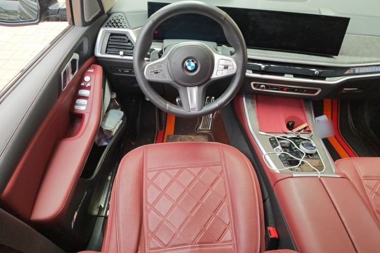Used BMW X5 2023 xDrive 30Li Luxury M Sport Night Edition Package Steering Wheel