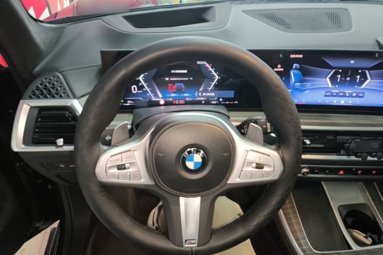 Used BMW X5 2023 xDrive 40Li M Sport Package Steering Wheel