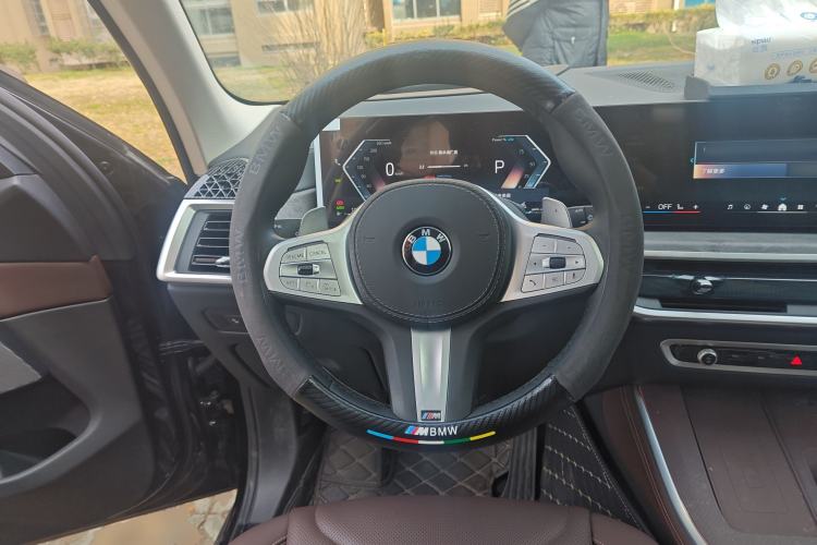 Used BMW X5 2023 xDrive 30Li Luxury M Sport Night Edition Package Steering Wheel