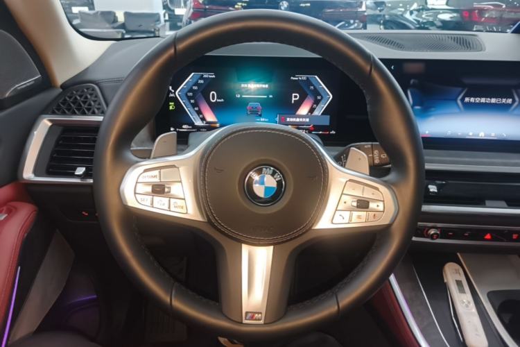 Used BMW X5 2023 xDrive 30Li Luxury M Sport Night Edition Package Steering Wheel