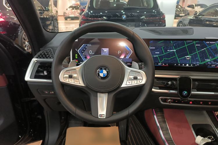 Used BMW X5 2023 xDrive 40Li M Sport Night Edition Package Steering Wheel