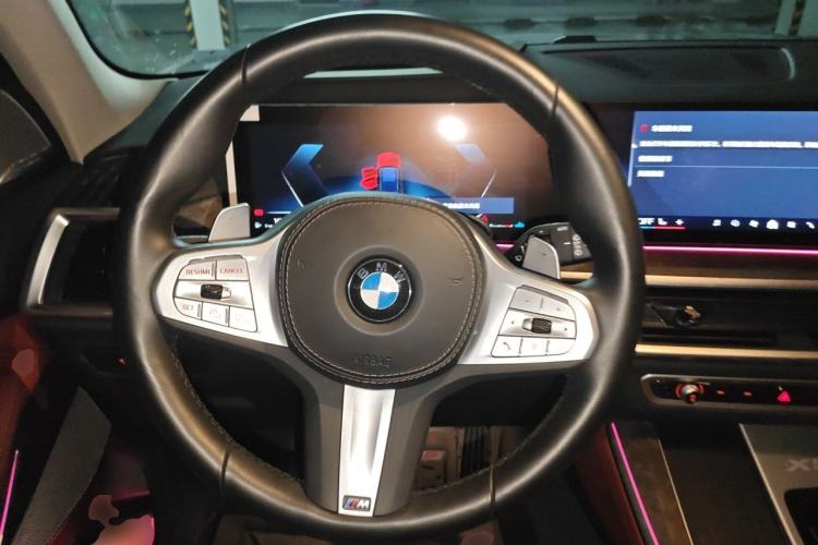 Used BMW X5 2023 xDrive 30Li Luxury M Sport Night Edition Package Steering Wheel