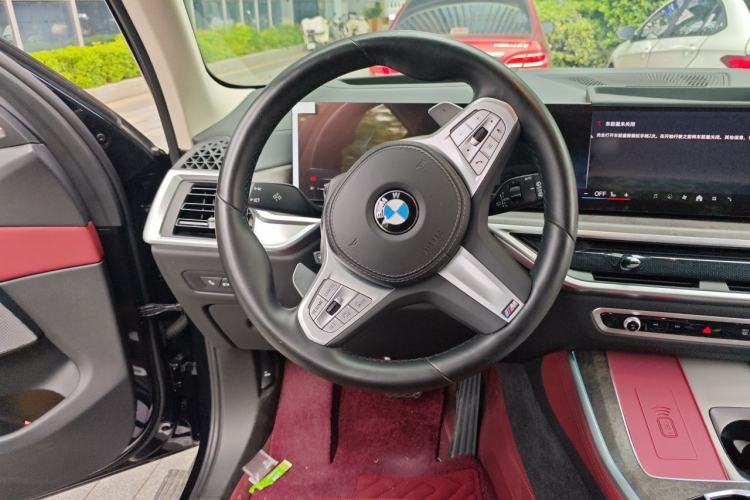 Used BMW X5 2023 xDrive 30Li M Sport Package Steering Wheel